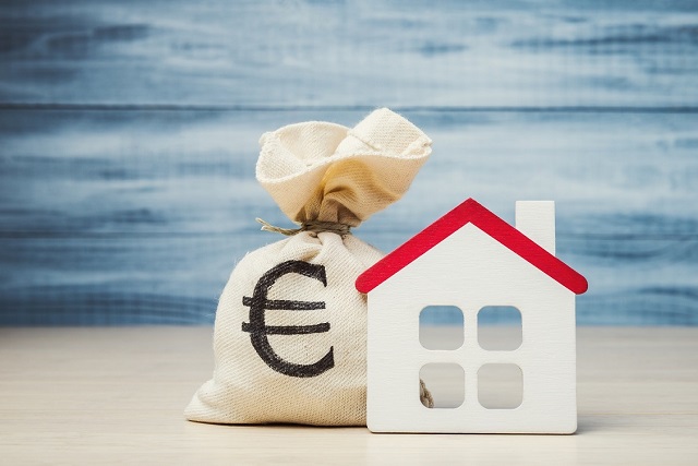 Tassi in aumento: rate mutuo variabile in salita fino a 120 euro