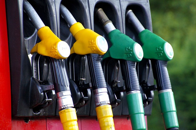 Benzina: da oggi taglio accise si riduce, ecco gli effetti su prezzi alla pompa