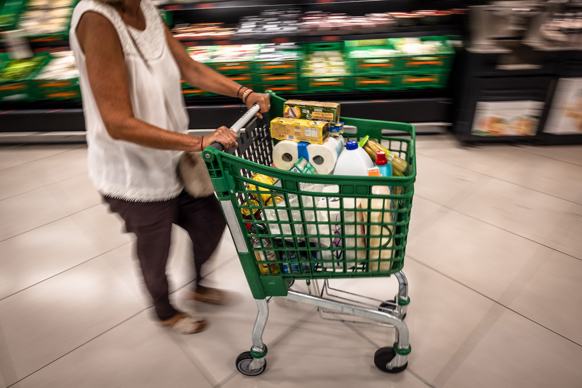 Patto anti inflazione, in cosa consiste il piano Meloni. Quanto potranno risparmiare le famiglie
