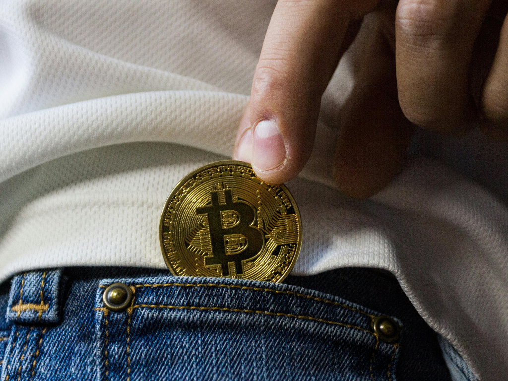Cripto, con eToro puoi pagare in oltre seimila e-commerce