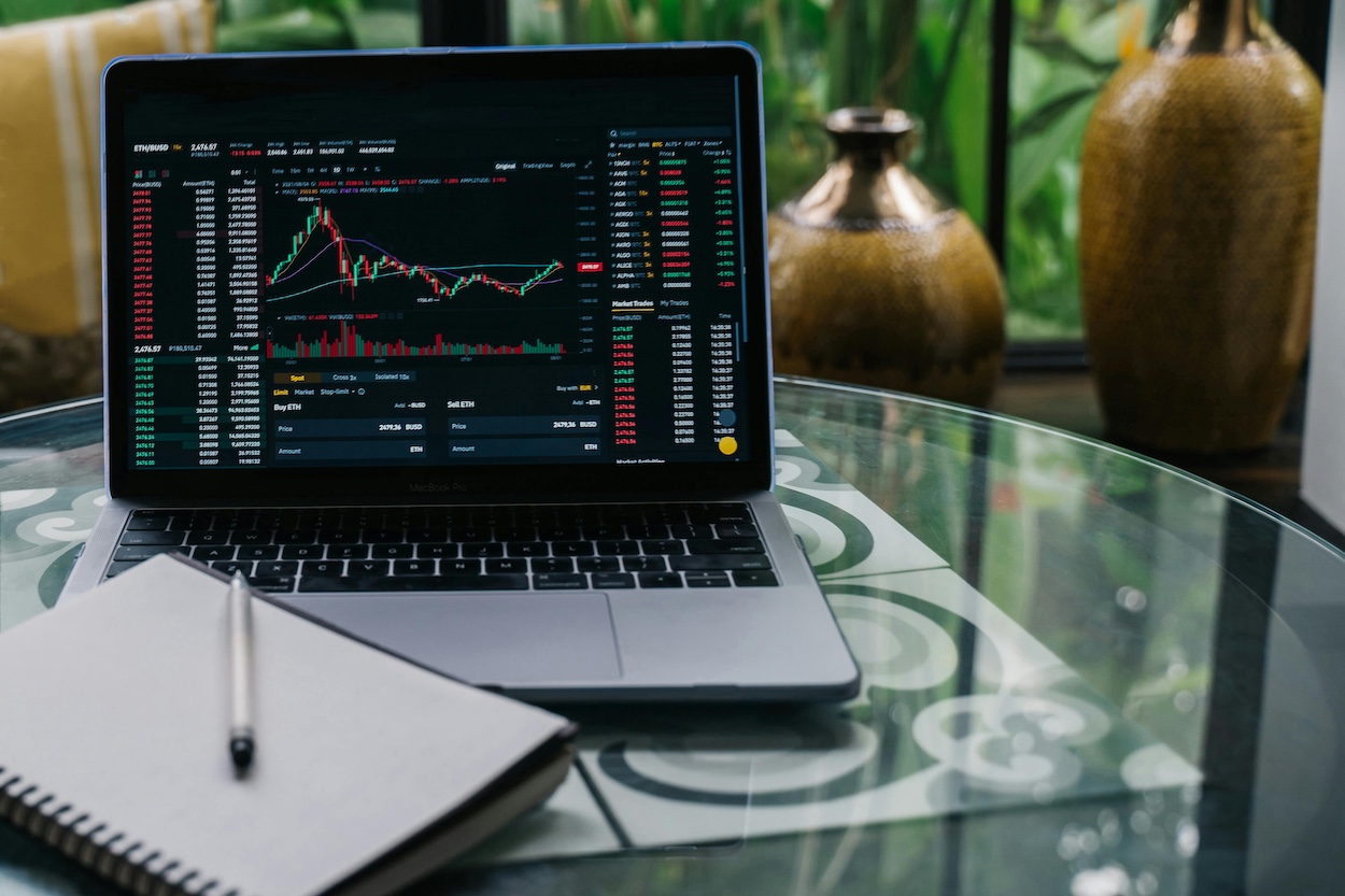Nessuno spread, zero commissioni maker: i numeri del risparmio su Coinbase Advanced